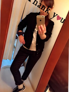 「グレーパンツ」｜「アイテム（財布/小物）」を使った、k.kaさん（レディース・153cm）の春コーディネート