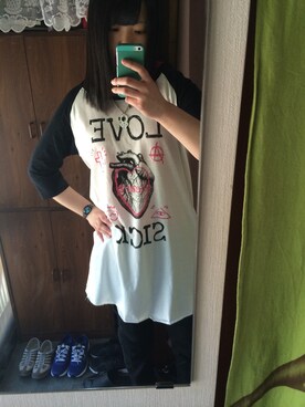 「HELLCATPUNKSのカットソー（Tシャツ/カットソー、ホワイト系）」を使った、なおさん（レディース・167cm）の春コーディネート