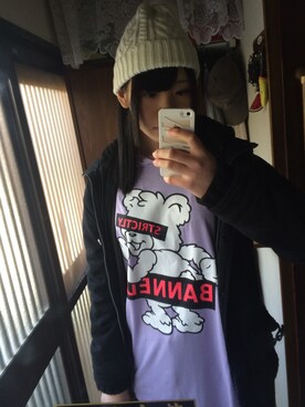 「LISTEN FLAVOR（リッスンフレーバー）のアイテム（Tシャツ/カットソー、ブルー系）」を使った、なおさん（レディース・167cm）の冬コーディネート