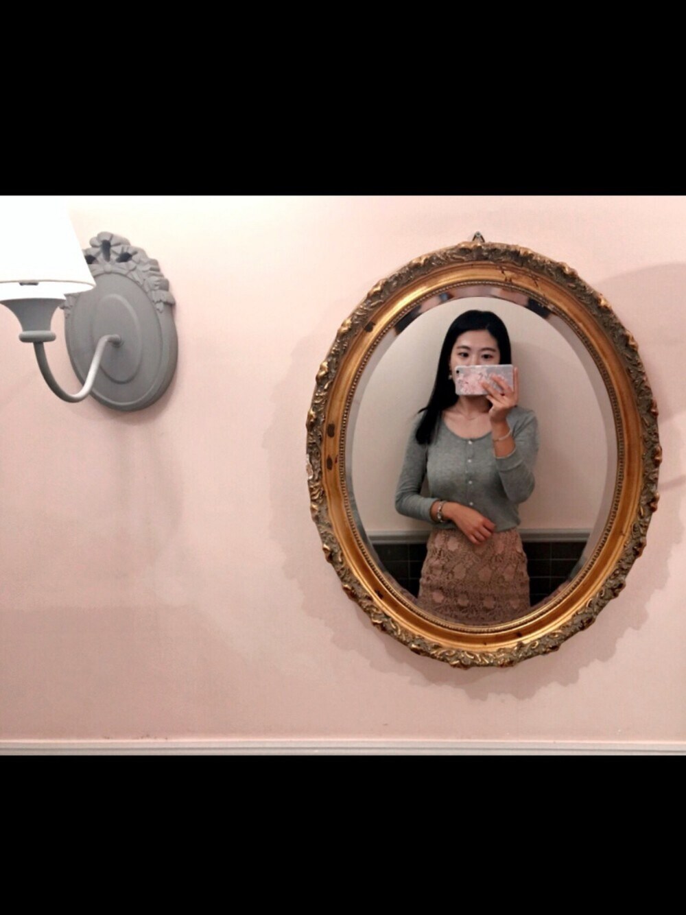 「ootd、skirt、pink、lovely、lace、maybebaby、데일리룩、레이스스커트、메이비베이비」｜「maybebabyのアイテム（スカート、ピンク系）」を使った、serena_jさん（レディース・165cm）の秋コーディネートの1枚目の写真