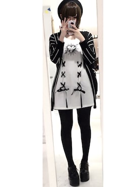 「HELL CAT PUNKS（ヘルキャットパンクス）のアイテム（トップス）」を使った、みやさん（レディース・163cm）の春コーディネート