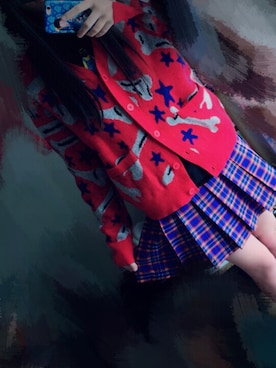 「Candy Stripper（キャンディストリッパー）のSTAR BONES KNIT Ⅴ CARDIGAN（カーディガン/ボレロ、レッド系）」を使った、な  つ  き ＿！♡さん（レディース・159cm）の秋コーディネート