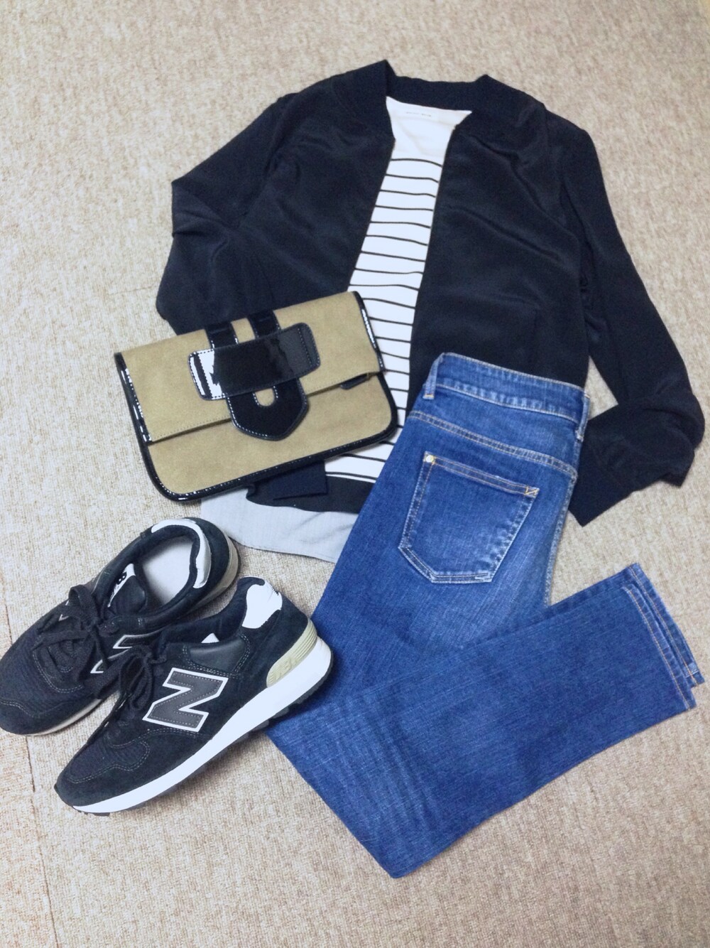 「le ciel bleu、MAISON DE REEFUR、New Balance、TLA MARCH、デニム、スニーカー、ブルゾン」｜「LE CIEL BLEUのアイテム（ブルゾン、ブラック系）」を使った、micoさん（レディース・160cm）の秋コーディネートの1枚目の写真