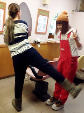 「赤×白」｜「アイテム（オールインワン・サロペット）」を使った、いく☆さん（レディース・153cm）の冬コーディネート