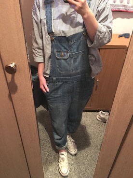 「TOMMY（トミー）のアイテム（サロペット/オーバーオール）」を使った、グッチさん（レディース・151cm）の秋コーディネート