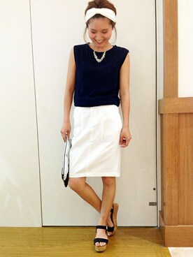 ikka STORE Women's STAFFさんの「タック入りタイトスカート」を使ったコーディネート