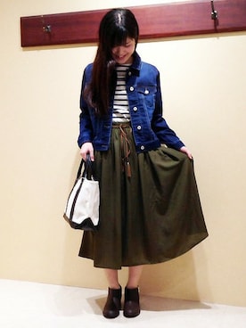 「オリーブ」｜「アイテム（デニムジャケット）」を使った、ikka HEAD OFFICE Women'sさん（レディース・158cm）の夏コーディネート