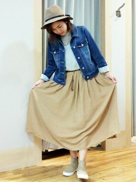 「ノースリーブニット」｜「アイテム（デニムジャケット）」を使った、ikka HEAD OFFICE Women'sさん（レディース・158cm）の秋コーディネート