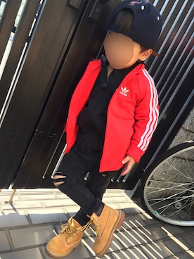 「アイテム（ジャージ、レッド系）」を使った、はるさん（キッズ・90cm）の秋コーディネート