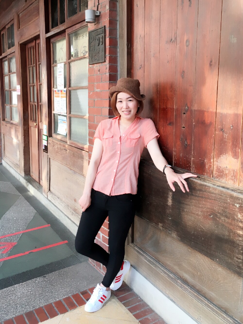 「Daniel Wellingtonのアイテム（置時計、ブラック系）」を使った、Miranda.Hさん（レディース・163cm）の夏コーディネートの1枚目の写真