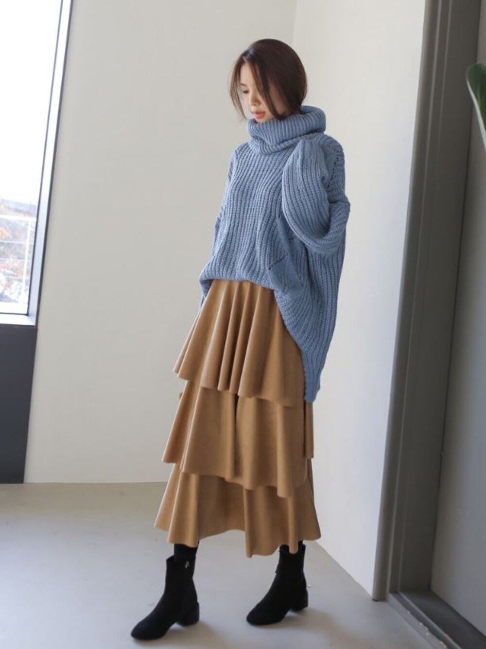「大人カジュアル、 休日スタイル、 大人コーデ、 シンプルコーデ、 ラフ、 outfit、 秋冬コーデ、 冬、 おとなカジュアル、 プチプラコーデ」｜「withipunのパステルカラータートルネックニット（ニット/セーター、ブルー系）」を使った、WithipunJpさん（レディース・165cm）の秋コーディネートの1枚目の写真