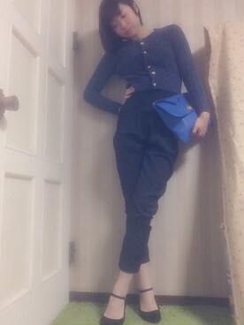 「GRL（グレイル）のアイテム（カーディガン/ボレロ、ブルー系）」を使った、ちひろさん（レディース）の冬コーディネート