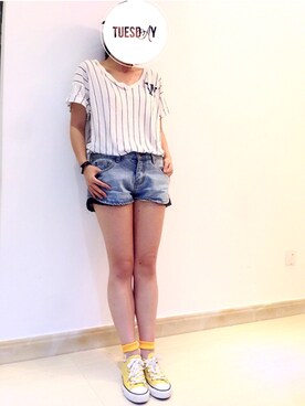 「H&M（エイチ・アンド・エム）のアイテム（Tシャツ/カットソー、ホワイト系）」を使った、程序儿さん（レディース・160cm）の夏コーディネート