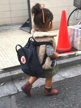 「COMME CA ISM（コムサイズム）のアイテム（サロペット/オーバーオール）」を使った、R I R I♡SＵZUさん（キッズ・90cm）の秋コーディネート