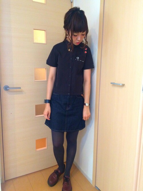manami使用「FRED PERRY（Amy Bowling Shirt）」的時尚穿搭