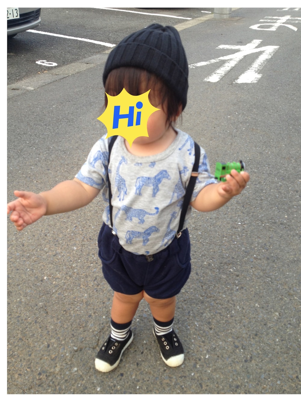 「サスペンダー、モノトーン、動物モチーフ、かぼちゃパンツ」｜「動物シャツ（Tシャツ/カットソー、グレー系）」を使った、souさん（キッズ・80cm）の夏コーディネートの1枚目の写真