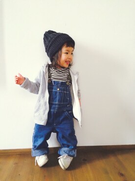 「babyGAP（babyGAP）のアイテム（サロペット/オーバーオール、ブルー系）」を使った、pooooocoさん（キッズ）の冬コーディネート