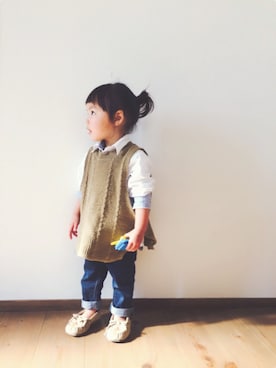 「koreaのアイテム（ベスト、ベージュ系）」を使った、pooooocoさん（キッズ）の冬コーディネート
