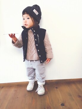 「CIAOPANIC TYPY（チャオパニックティピー）のアイテム（ダウンベスト、ブルー系）」を使った、pooooocoさん（キッズ）の冬コーディネート