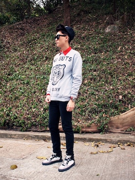 「TOPMAN（トップマン）のアイテム（スウェット）」を使った、charles lamさん（メンズ・178cm）の夏コーディネート