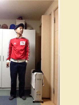 「アイテム（ジャージ、レッド系）」を使った、せいsanさん（メンズ・177cm）の春コーディネート