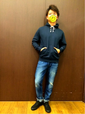 「Champion（チャンピオン）の【CHAMPION】無地スウェットパーカー（パーカー、ブルー系）」を使った、アラフィフが見えてきた。。。さん（メンズ・174cm）の秋コーディネート