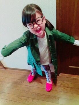 「UNIQLO（ユニクロ）のアイテム（シャツ/ブラウス、グリーン系）」を使った、サニーさん（レディース）の冬コーディネート