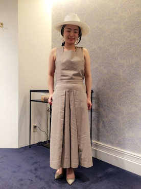 「アイテム（つなぎ/オールインワン、ベージュ系）」を使った、i_k_u_m_iさん（レディース・158cm）の春コーディネート