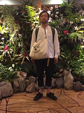 「UNIQLO（ユニクロ）のユニクロのデニム（デニムパンツ、ブルー系）」を使った、Tatsuya Kubota/久保田竜弥さん（メンズ・175cm）の春コーディネート