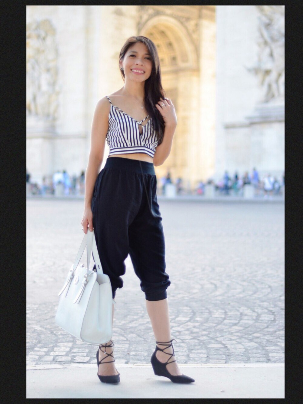 「Crop Top、lace up、summer、loose pants、summerinparis2016」｜「XOXOのアイテム（その他パンツ、ブラック系）」を使った、jingleさん（レディース・153cm）の秋コーディネートの1枚目の写真