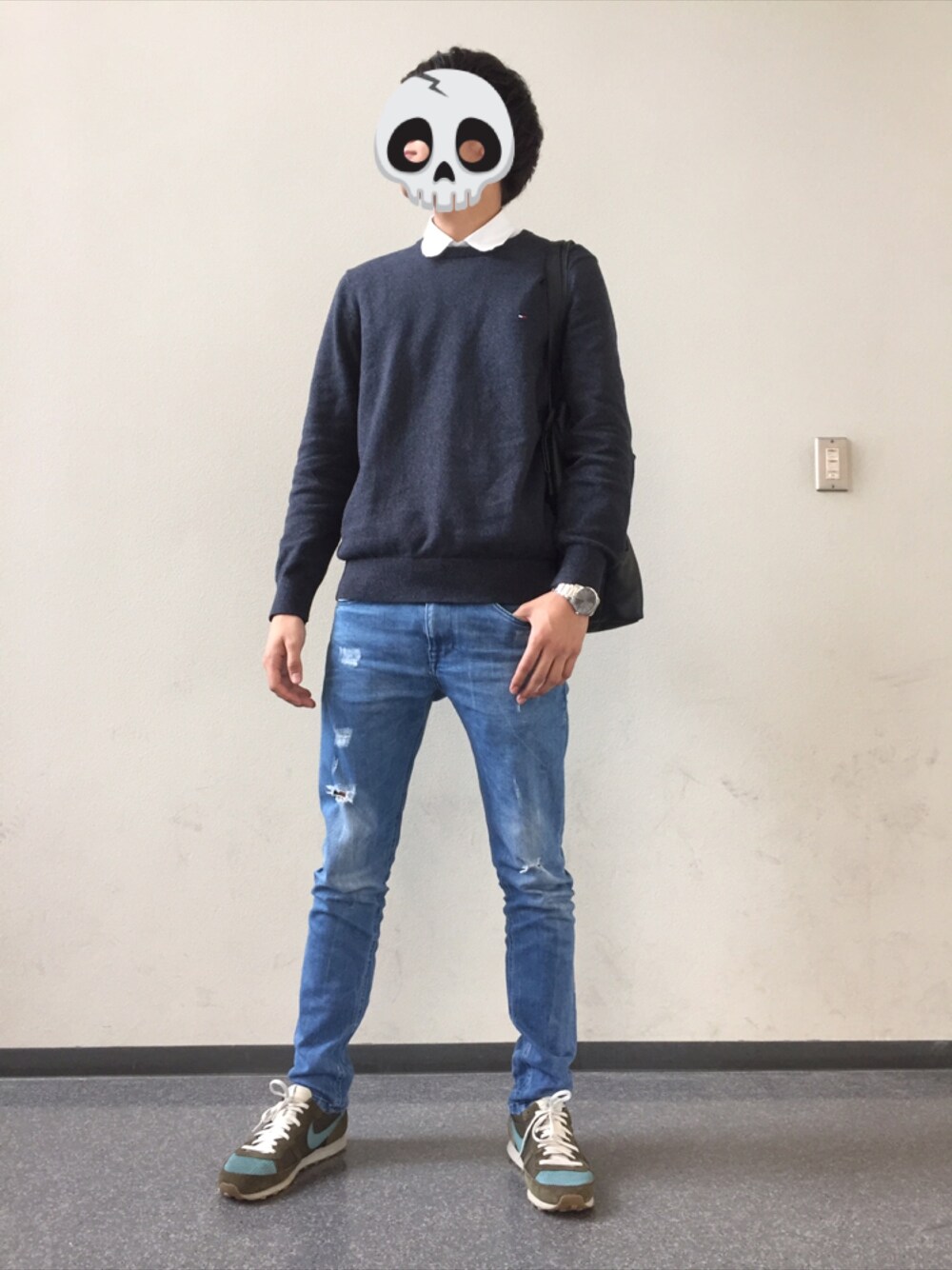 「冬コーデ、ニット、学校、オシャレ楽しい、おしゃれ向上心」｜「TOMMYのアイテム（ニット/セーター、ブラック系）」を使った、たーくみさん（メンズ・182cm）の秋コーディネートの1枚目の写真