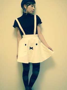 「merry jenny（メリージェニー）のミッフィーサスペンダースカート（スカート、ホワイト系）」を使った、SAKKOさん（レディース・152cm）の春コーディネート