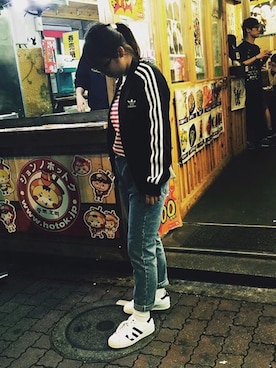 「adidas（アディダス）の【adicolor】オリジナルス トラックトップジャージ[SST TRACK TOP]（ジャージ）」を使った、ろんさん（レディース・153cm）の春コーディネート