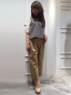 「アイテム（スラックス、ベージュ系）」を使った、MAIさん（レディース・153cm）の秋コーディネート