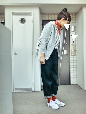 「お団子ヘアー」｜「アイテム（パーカー、グレー系）」を使った、ぺるもっちさん（レディース・162cm）の春コーディネート