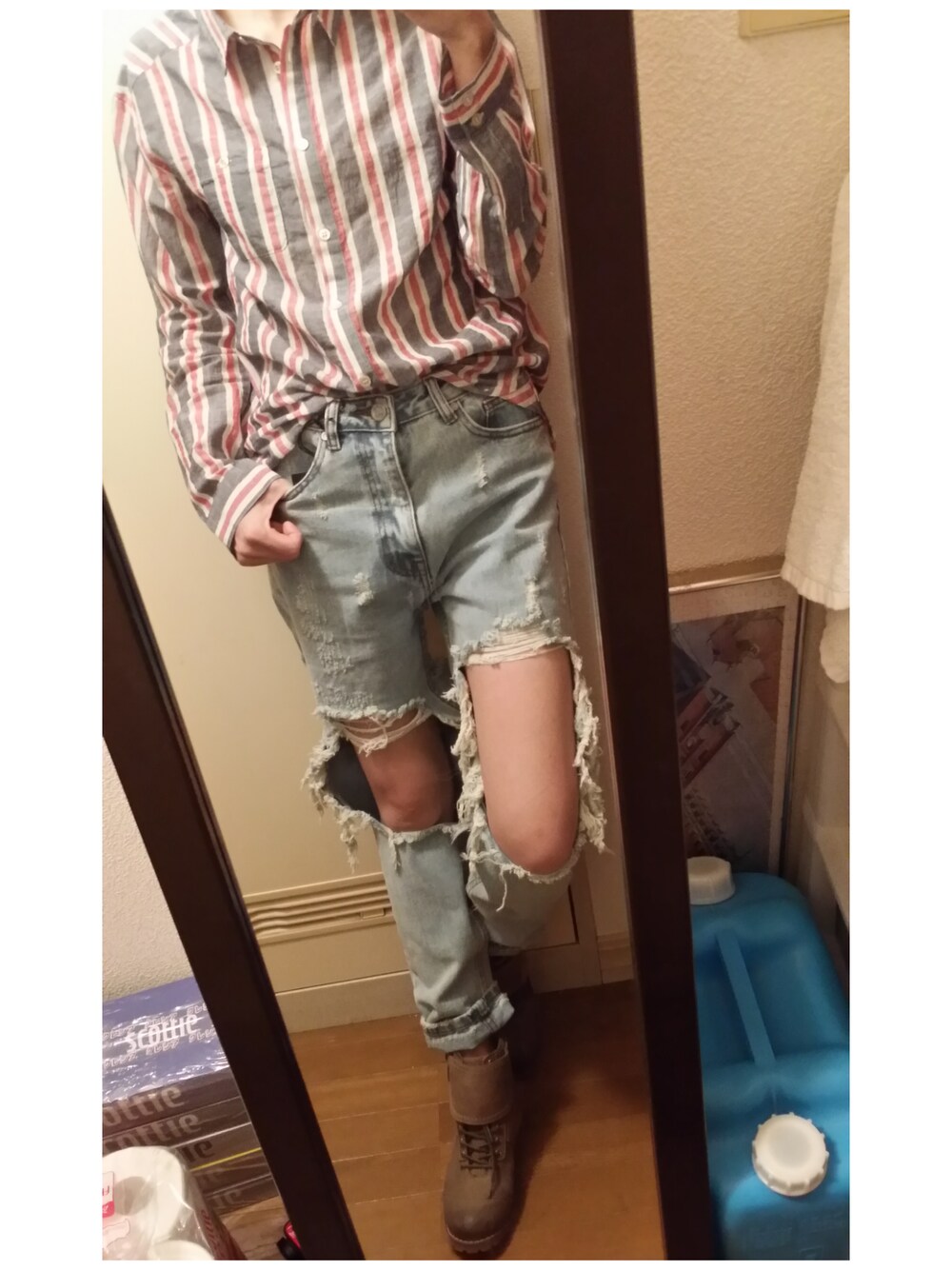 「ドラフトUN、ズタボロデニム、denim」｜「Ungridの ﾏﾙﾁｽﾄﾗｲﾌﾟSH （シャツ/ブラウス、その他）」を使った、shi-44さん（レディース・165cm）の春コーディネートの1枚目の写真