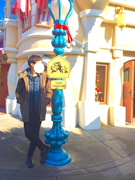 「ディズニーランド」｜「アイテム（モッズコート）」を使った、minatoさん（メンズ・174cm）の秋コーディネート
