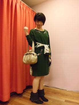 「刺繍」｜「アイテム（スカート）」を使った、たかにゃんさん（レディース・162cm）の冬コーディネート