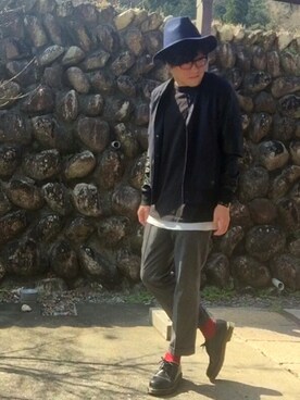 「靴下チラ見せ」｜「アイテム（スタジャン）」を使った、おかっぴきさん（メンズ・172cm）の春コーディネート