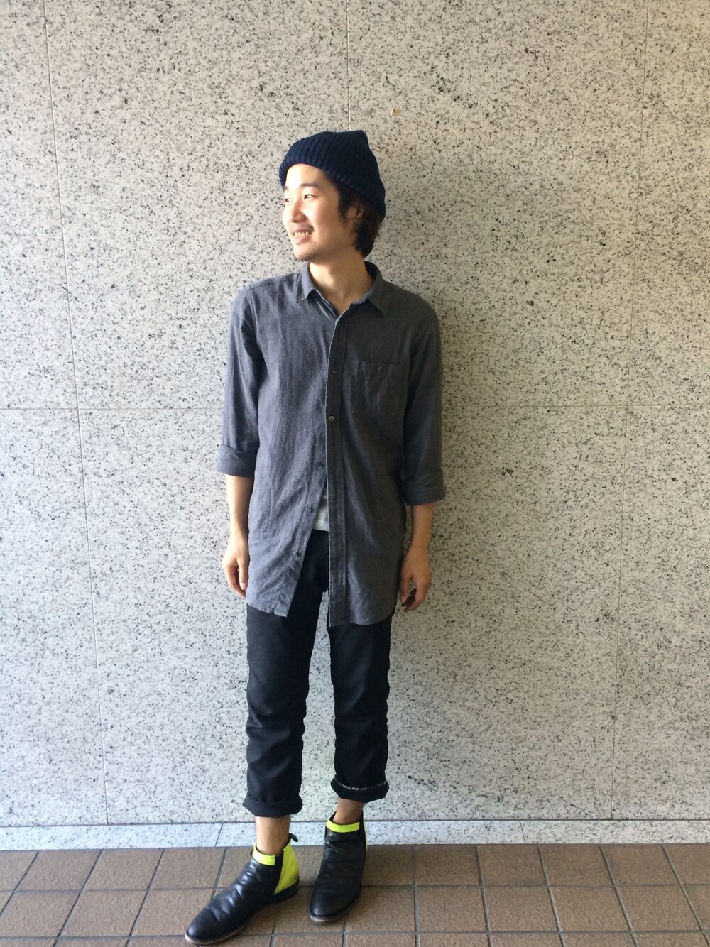 「WEGO、ニット帽、HARE、シャツスタイル、alfredoBANNISTER、3coins」｜「HAREのイージーケア加工ＴＣロングシャツ【HARE】（シャツ/ブラウス、ブルー系）」を使った、ＮＹＮＹkatsuraさん（メンズ・160cm）の秋コーディネートの1枚目の写真