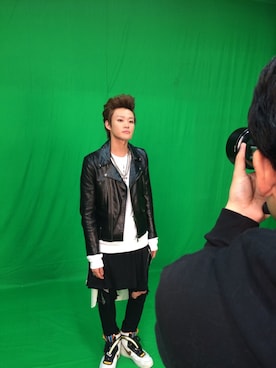 「KRIS VAN ASSCHE（クリスヴァンアッシュ）のアイテム（スウェット）」を使った、YUKI（MADKID）さん（メンズ・175cm）の秋コーディネート
