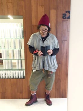 「カーキパンツ」｜かべちゃんさん（メンズ・171cm・40代）の冬コーディネート