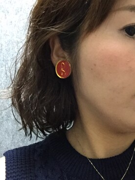 「ROBERTA DI CAMERINO（ロベルトディカメリーノ）のアイテム（Earrings、レッド系）」を使った、食べちゃうぞおさん（レディース）の秋コーディネート