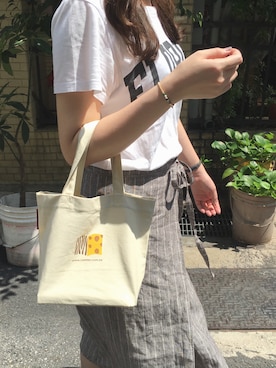 「a fadのアイテム」を使った、費大雄さん（レディース・170cm）の夏コーディネート