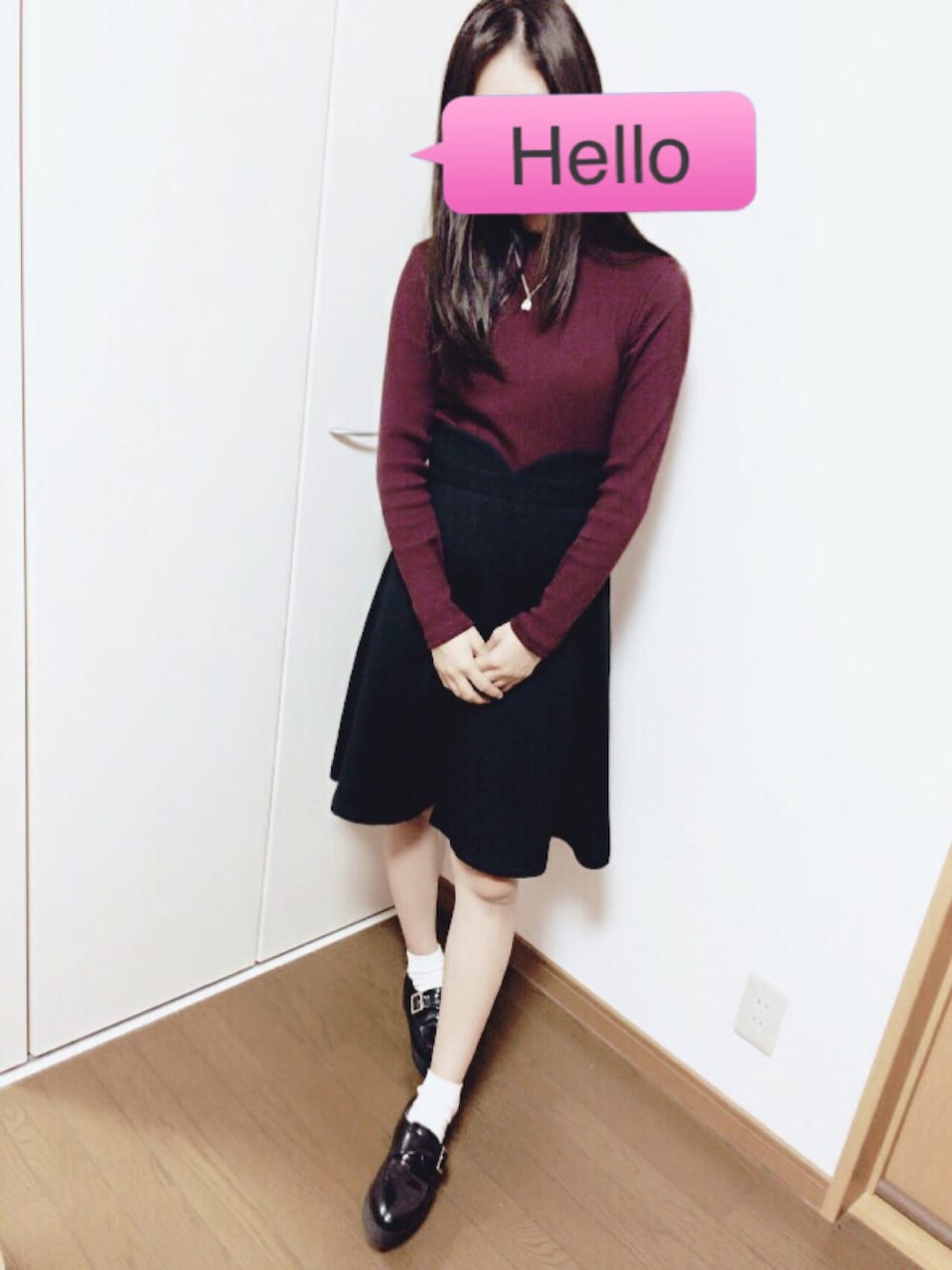 「はじめまして、ショッピング、細身コーデ」｜「FLOWER CIRCLEのアイテム（ニット/セーター、レッド系）」を使った、Lill🐰さん（レディース・160cm）の秋コーディネートの1枚目の写真