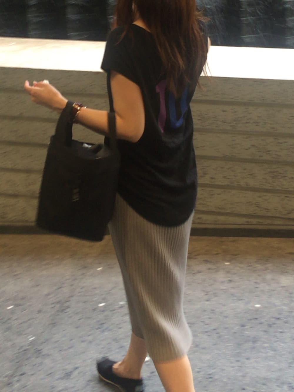 「ちょっと秋」｜「Marc by Marc Jacobsの10 TEE ANNIVERSARY（Tシャツ/カットソー、ブラック系）」を使った、ムーコさん（レディース・158cm）の秋コーディネートの1枚目の写真