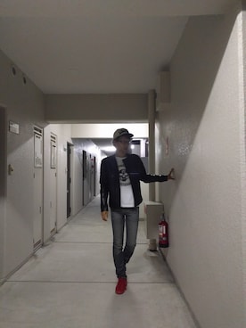 「NEIL BARRETT（ニールバレット）のアイテム（ジャケット/アウター）」を使った、jean②さん（メンズ・175cm）の秋コーディネート