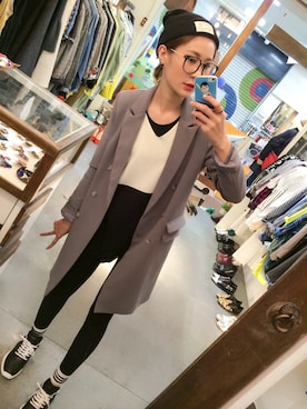 「gray」｜「アイテム（チェスターコート）」を使った、Ashleeeeeさん（レディース・165cm）の春コーディネート