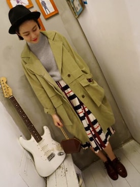 「skirt」｜「アイテム（スウェット）」を使った、Ashleeeeeさん（レディース・165cm）の冬コーディネート