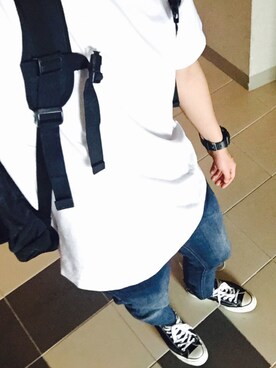 「AAA（トリプルエー）のアイテム（トップス）」を使った、장용석さん（メンズ・175cm）の夏コーディネート